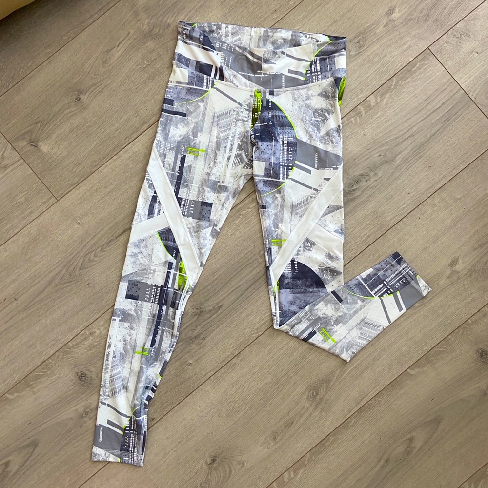 NWT Reebok Leggings